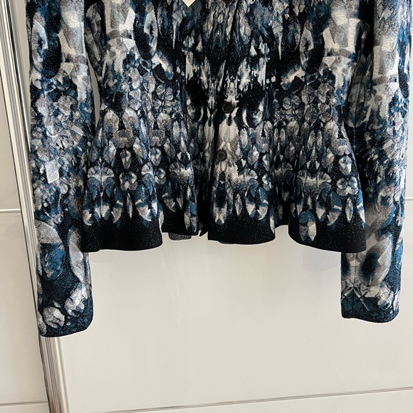 Alexander McQueen women's fitted cardigan, crystal jacquard blue - midnight blue - Picture 6 of 13